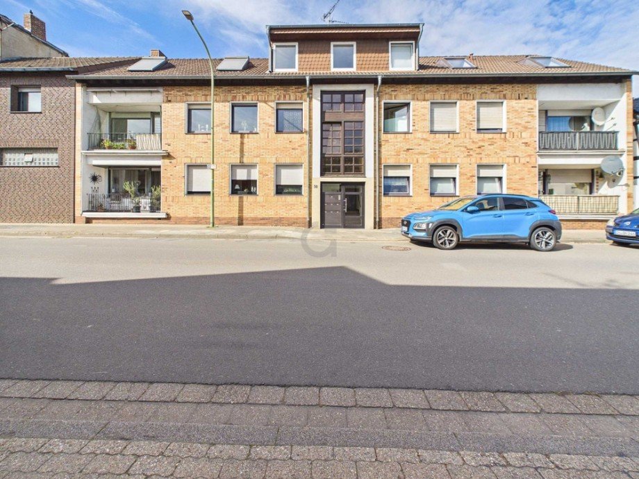 Ansicht von Stra�e Dachgeschosswohnung N�rvenich / Binsfeld