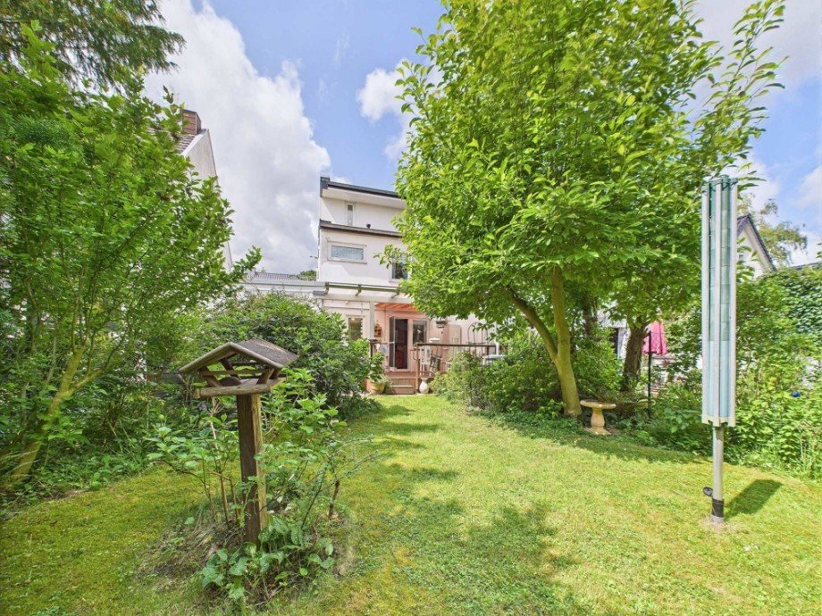Garten Doppelhaush�lfte D�ren