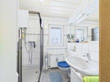 Badezimmer Altbau mit vielen Anbauten und Nutzungsm�glichkeiten