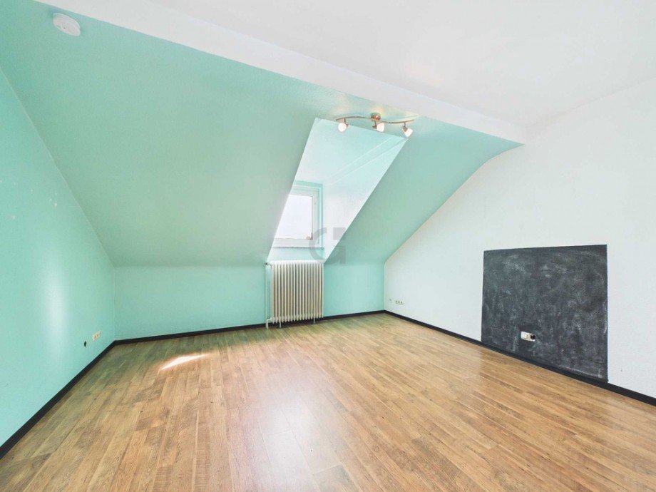 Schlafzimmer 1 Dachgeschosswohnung D�ren
