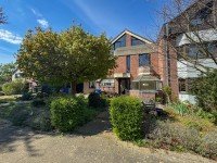 Bild (01fb1254d68986370d08a6f6166b0a8d): Gro�z�giges Stadthaus mit 7 Zimmern, vielf�ltigen Nutzungsm�glichkeiten und Doppelgarage
