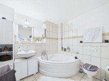 Bad OG Birkesdorf: Zweifamilienhaus, freiwerdend, 168 qm Wohnfl�che, Garten mit Teich, ruhige Sackgasse