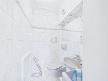 WC Altbau mit vielen Anbauten und Nutzungsm�glichkeiten