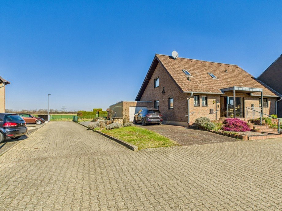 Front Einfamilienhaus Merzenich