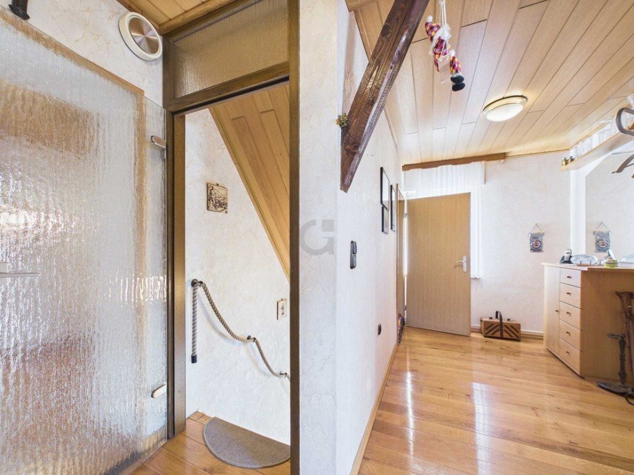 Flur OG Einfamilienhaus H�rtgenwald / Gro�hau