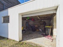 Garage Solides Generationenhaus mit zus�tzl. Baugrundst�ck