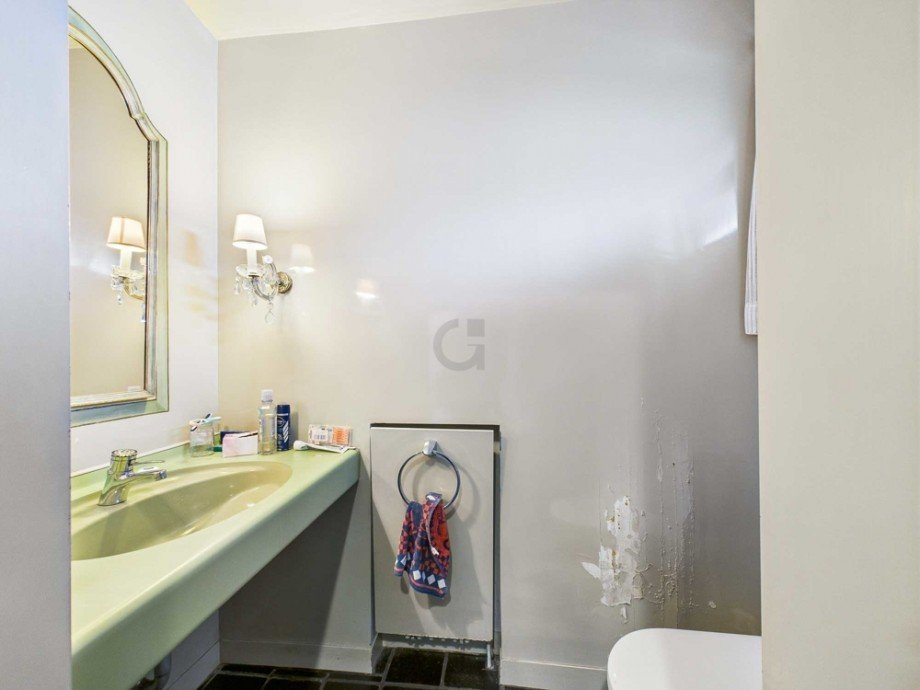 G�ste-WC Doppelhaush�lfte D�ren