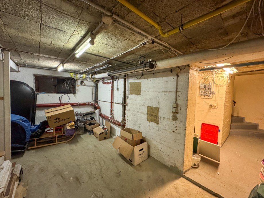 Keller Mehrfamilienhaus D�ren