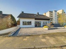 Vorplatz Haus Leider ist diese tolle Liegenschaft bereits verkauft!