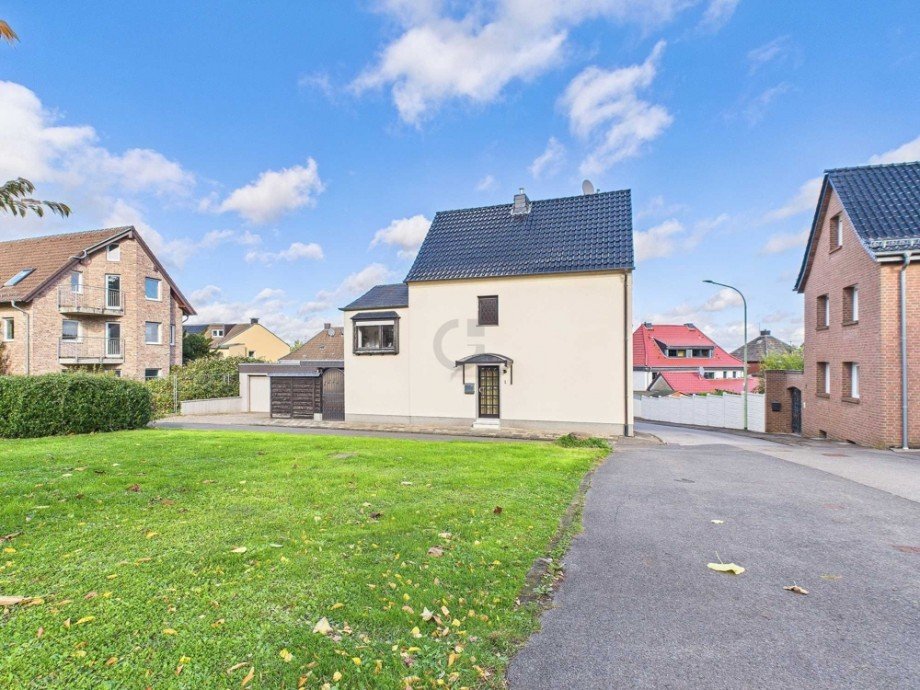 Frontansicht Einfamilienhaus Langerwehe