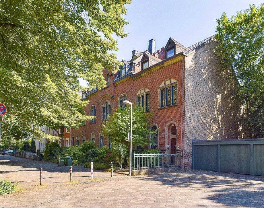 seitlicher Gibelblick Reiheneckhaus D�ren