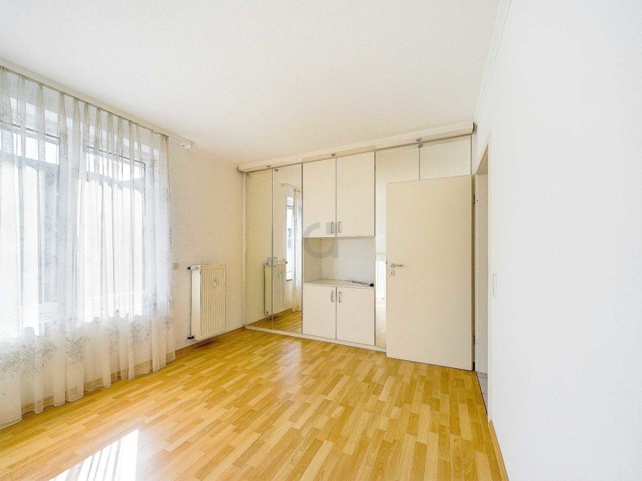 Schlafzimmer mit Einbauten Penthousewohnung D�ren