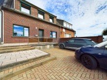 Frontansicht mit Zugang Leider ist dieses tolle Anwesen bereits verkauft!