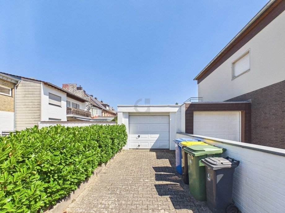 Zufahrt Garage Doppelhaush�lfte D�ren / Derichsweiler