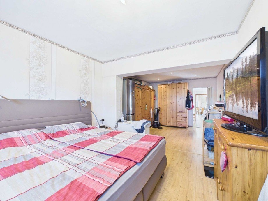 derzeitiges Schlafzimmer Doppelhaush�lfte D�ren