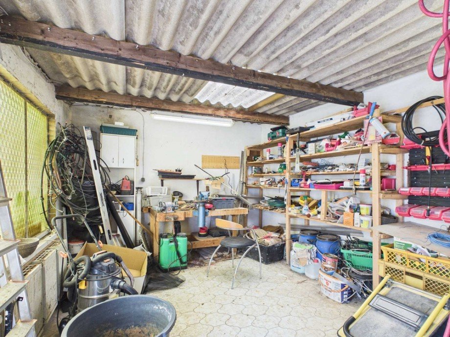 Schuppen Doppelhaush�lfte D�ren