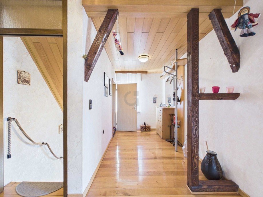 Flur OG Einfamilienhaus H�rtgenwald / Gro�hau