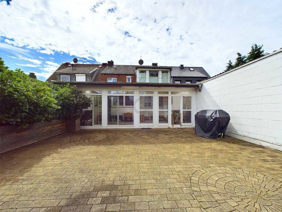 r�ckw�rtige Ansicht Reihenmittelhaus D�ren