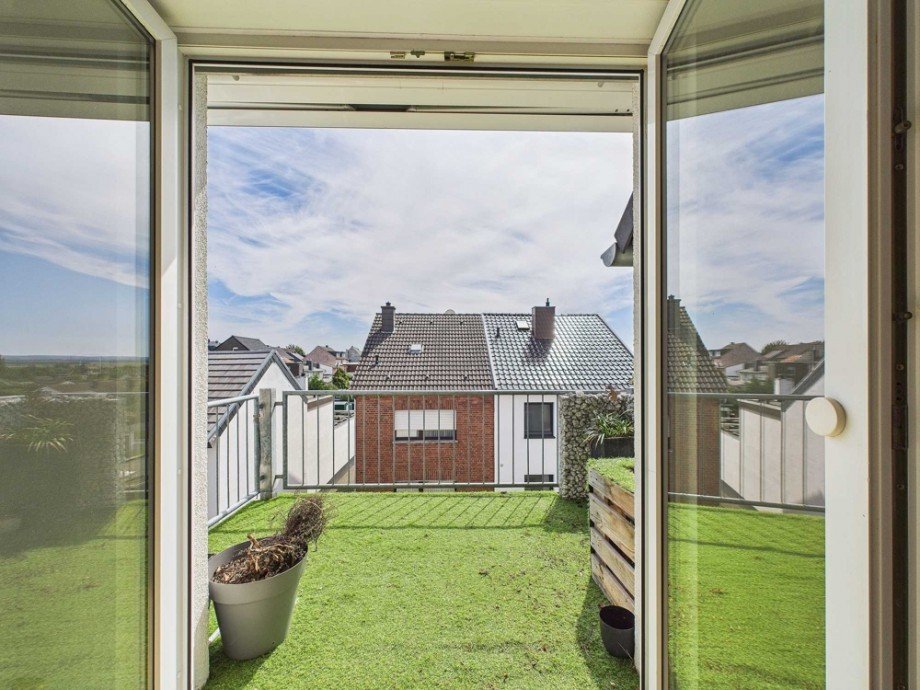 Blick zum Balkon Maisonettewohnung Merzenich