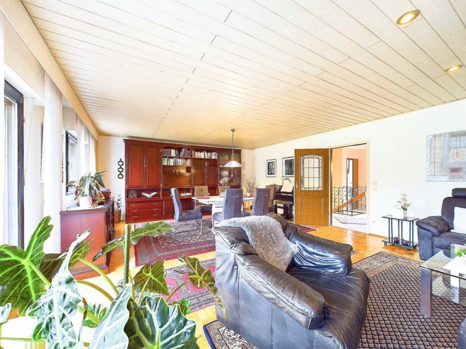 Wohn-Ess-Zimmer Bungalow H�rtgenwald / Stra�