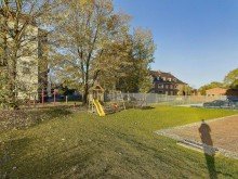 Spielplatz Leider sind diese 3 tollen Wohnungen bereits vermietet!