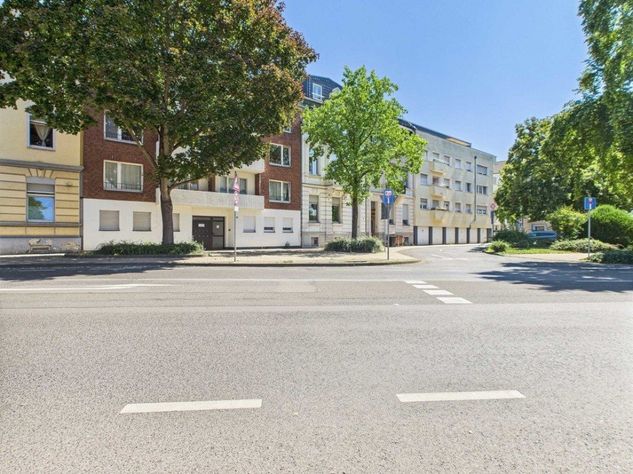 Stra�enansicht Maisonettewohnung D�ren