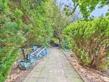 Garten Birkesdorf: Zweifamilienhaus, freiwerdend, 168 qm Wohnfl�che, Garten mit Teich, ruhige Sackgasse