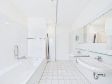 Bad OG D�ren-Lendersdorf: Gro�z�giges Wohnhaus mit 3.800 m� Garten