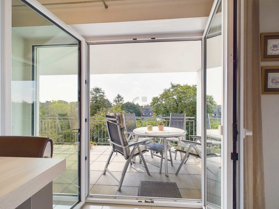 Zugang Fr�hst�cksterrasse Etagenwohnung D�ren