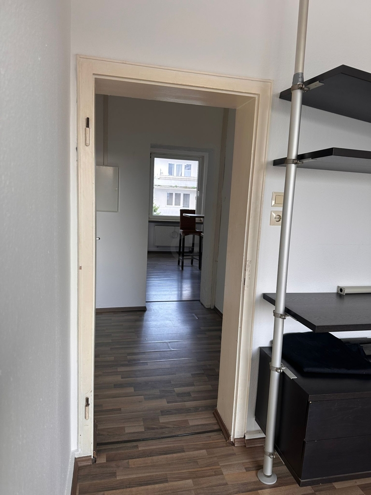 Blick aus dem Wohnraum in den Flur Etagenwohnung D�ren / Altes Stadtgebiet