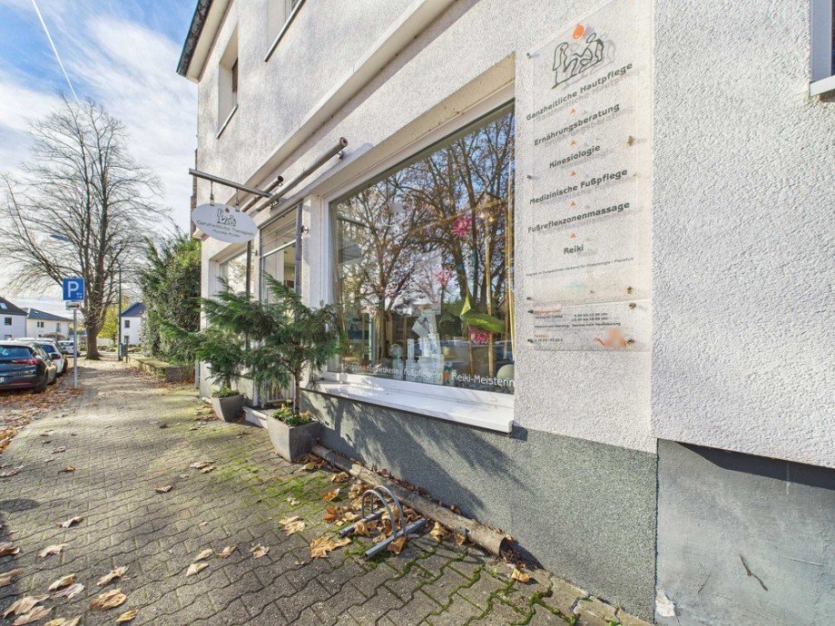 seitlicher Blick B�rofl�che D�ren / Niederau