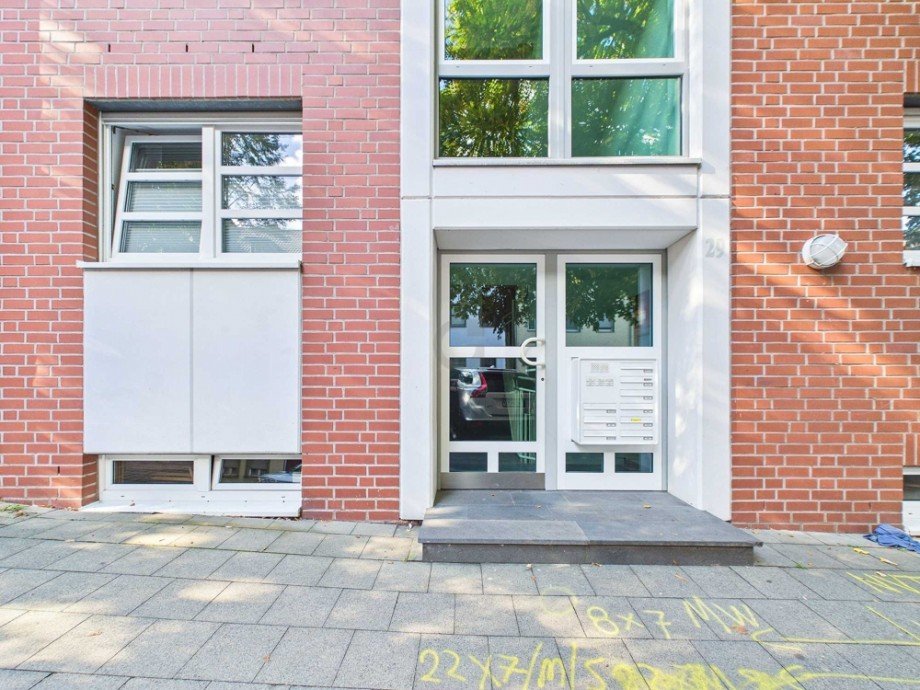 Zugang zurt Wohnung im EG Erdgeschosswohnung D�ren