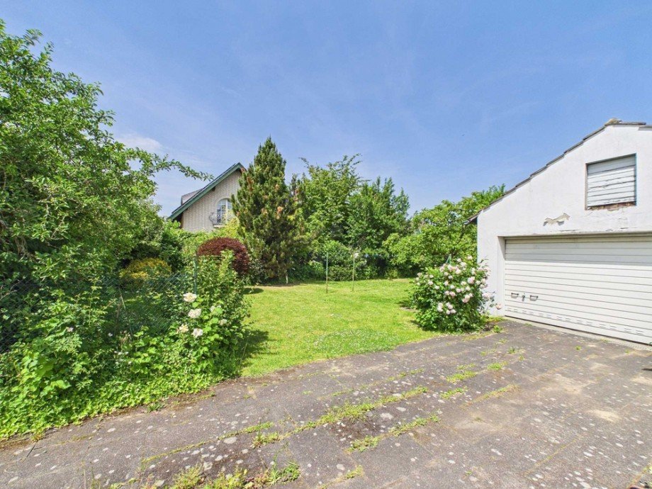 Blick zum m�gl. Baugrund Einfamilienhaus Kreuzau / Stockheim