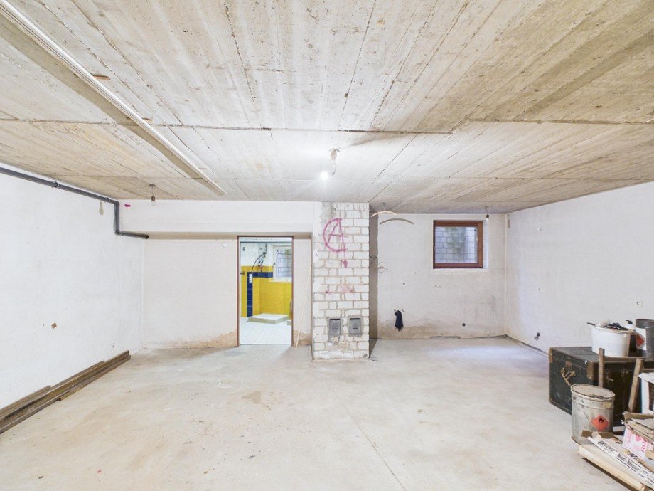 Keller Reihenmittelhaus J�lich