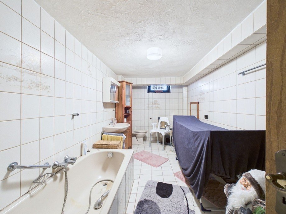 Bad Keller Doppelhaush�lfte D�ren
