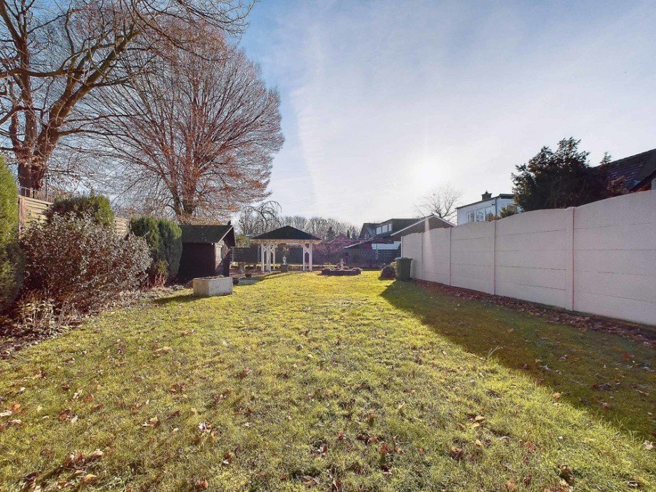 Garten Doppelhaush�lfte D�ren / Lendersdorf