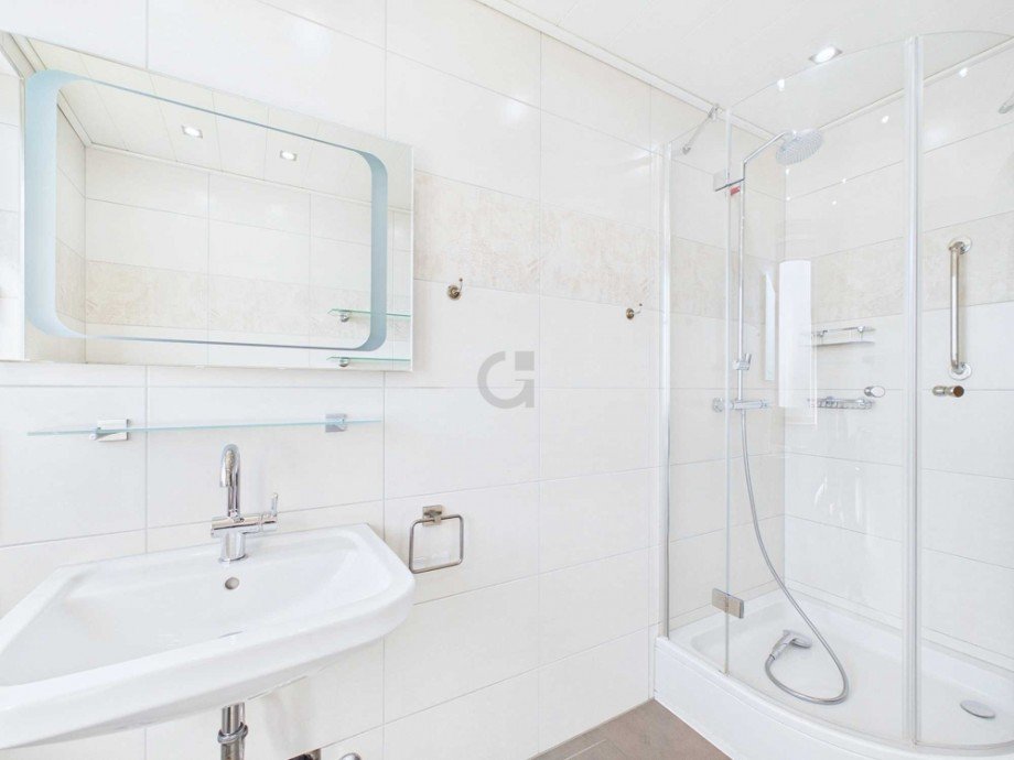 Badezimmer Dachgeschosswohnung N�rvenich / Binsfeld