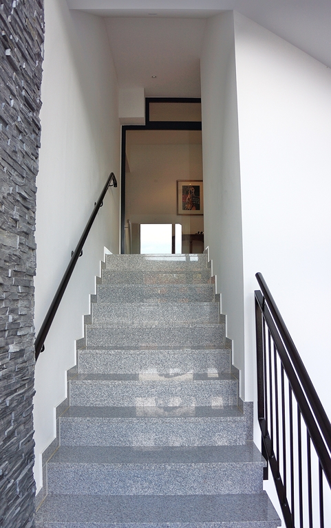 Eingangsbereich Etagenwohnung Kreuzau