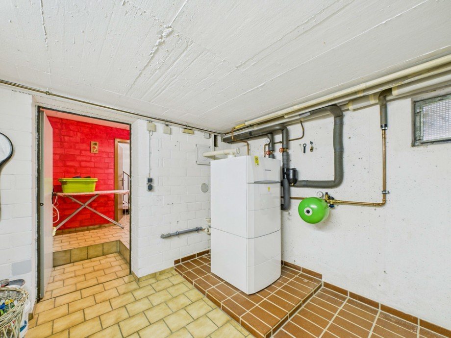 Keller Doppelhaush�lfte Nideggen