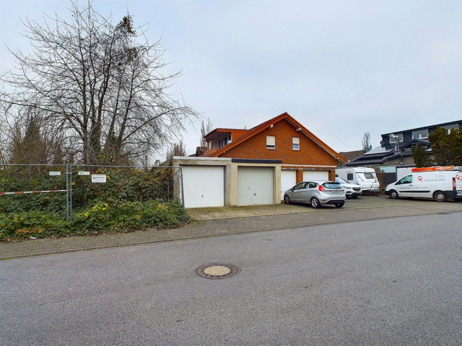 Seitenansicht Mehrfamilienhaus D�ren