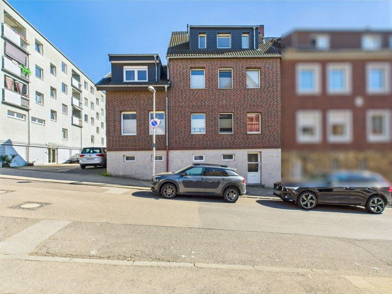Front D�ren Zweifamilienhaus Leider bereits verkauft!