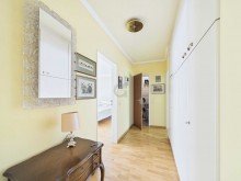 hinterer Flur OG Zentral gelegenes Einfamilienhaus in D�ren-Stadt