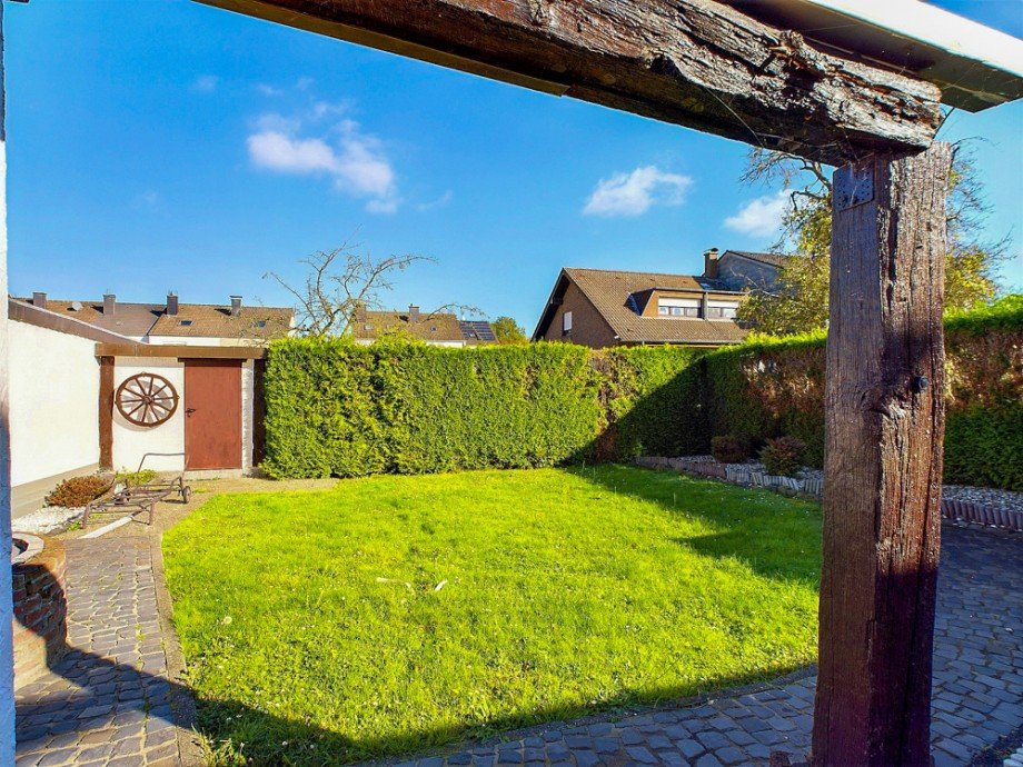 Garten Doppelhaush�lfte D�ren
