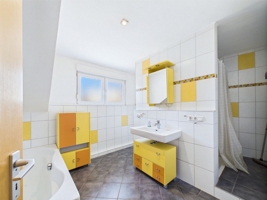 Bad II Obergeschoss Zweifamilienhaus D�ren