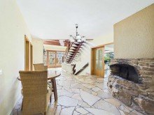 Diele Gro�z�giges Wohnhaus in Traumlage oberhalb des Rurtals