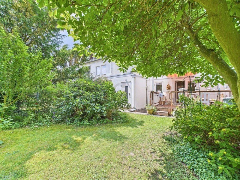 Garten Doppelhaush�lfte D�ren