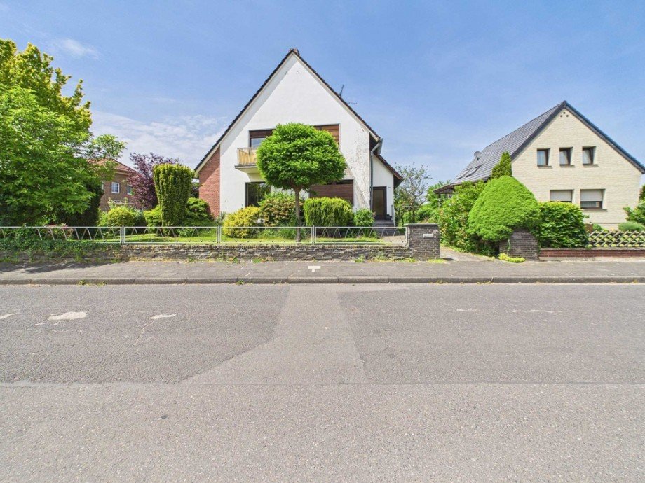 Anischt von Stra�e Einfamilienhaus Kreuzau / Stockheim
