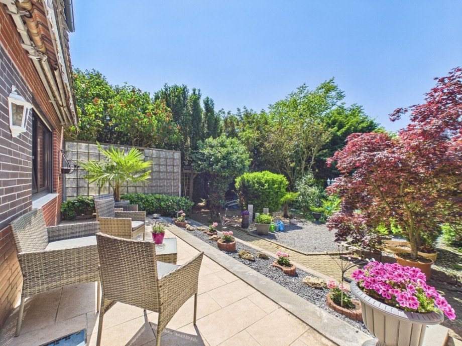 Terrasse Doppelhaush�lfte D�ren