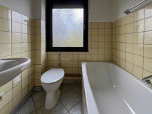 Beispielbad 3 Zweifamilienh�user mit 6 freien Wohnungen und 4.636 qm Grundst�ck