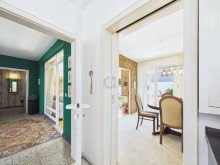 Blick zur Diele Derichsweiler: Zeitlose Architektur und durchdachter Grundriss -sofort frei-
